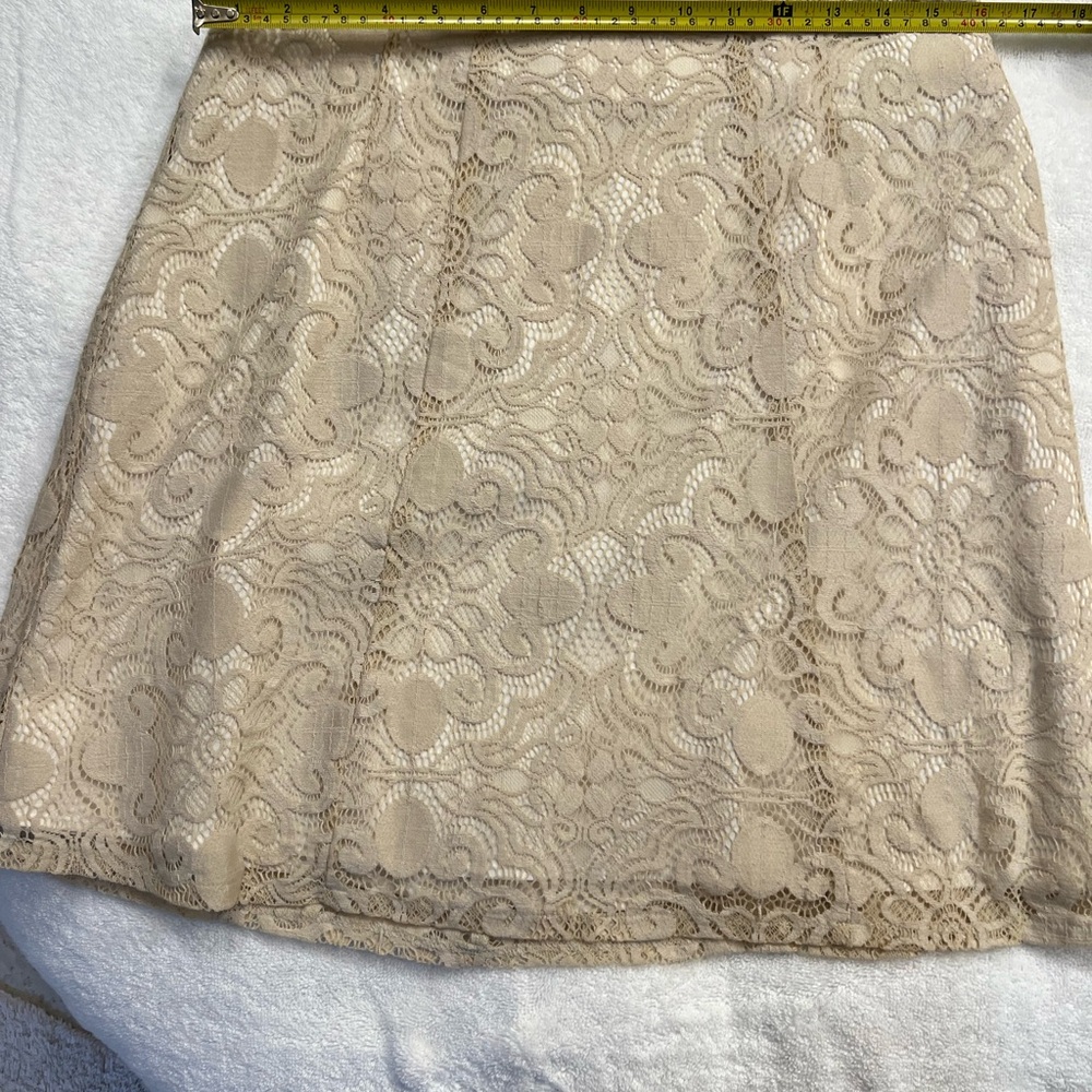 Beautiful lined beige skirt